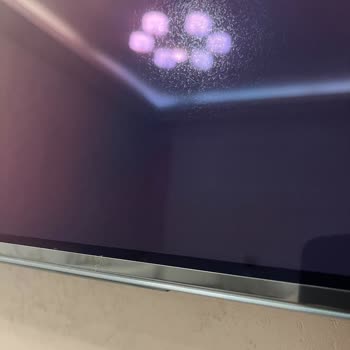 Yetkili Servisin Yanlış Temizlik Talimatı Nedeniyle Samsung TV Ekranım Kalıcı Hasar Aldı