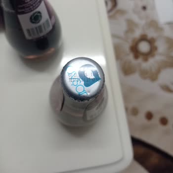 Avşar Karadut Gazlı İçeceğinde Püre Gibi Parçalar Ve Duru Kıvam