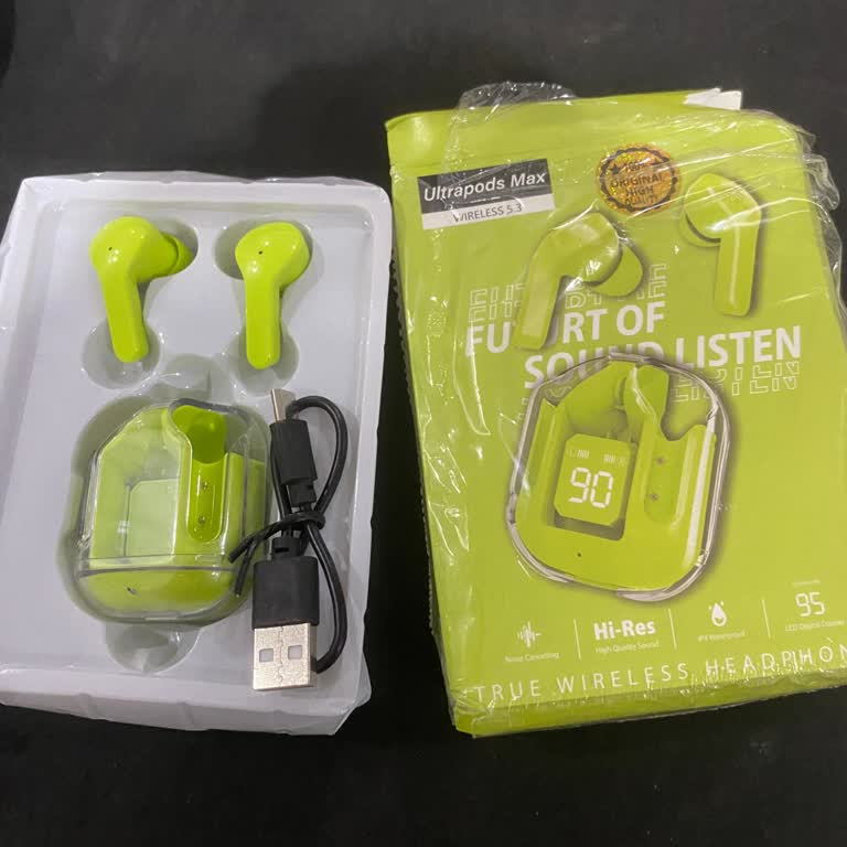 Yanıltıcı Reklamla Alınan Kask Kamerası Yerine Ucuz Kulaklık Gönderildi