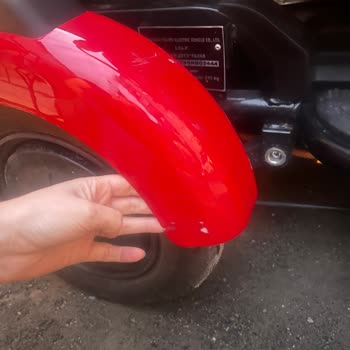 Kırık Ve Paslı Çamurlukla Teslim Edilen Elektrikli Motor Değişim Sözleri Tutmadı