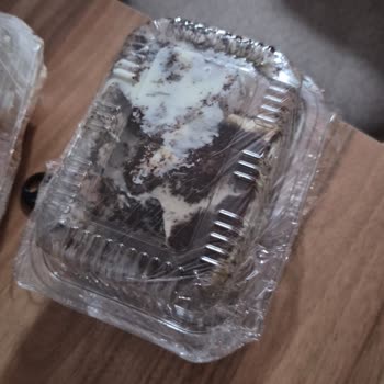 Sipariş Edilen Tatlıların Bozulmuş Durumu Ve Paketleme Sorunları