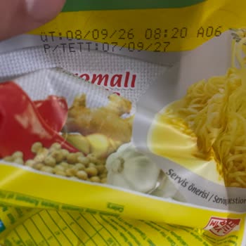 İndomie Noodle’da Böcek Tespiti Hijyen Şikayeti