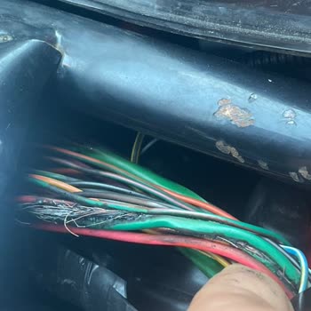 Garanti Dışı Elektrik Arızası Ve Servis Kırdığı Aynası