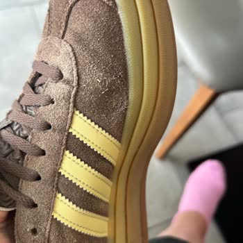 Gazelle Bold Ayakkabısında Dikiş Açması Ve Deri Yırtılmasıyla Hayal Kırıklığı