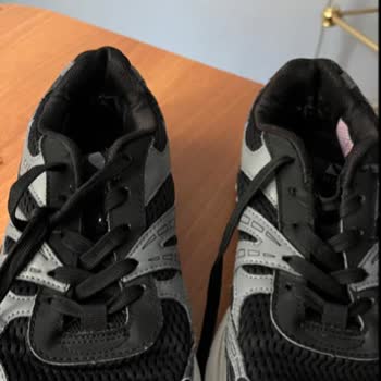Skechers Mağazası Deforme Ayakkabıya Misliyle Değişim İsteği Reddedildi