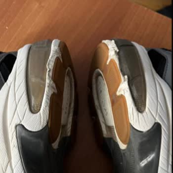 Skechers Mağazası Deforme Ayakkabıya Misliyle Değişim İsteği Reddedildi