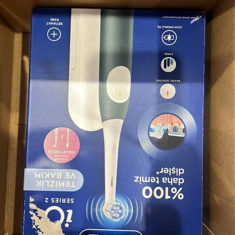 Kırık Kutu Ve Çalışmayan Oral-B İo Series 2 Ürünü İçin Tam Değişim Talebi