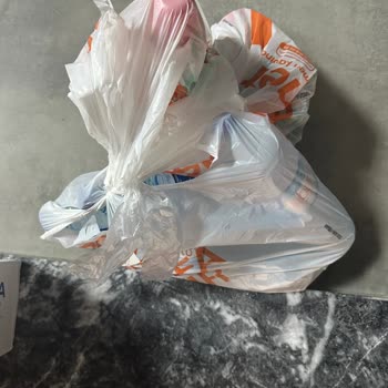 Migros Etimesgut Şubesinde Yırtık Poşet Ve Özensiz Teslimat