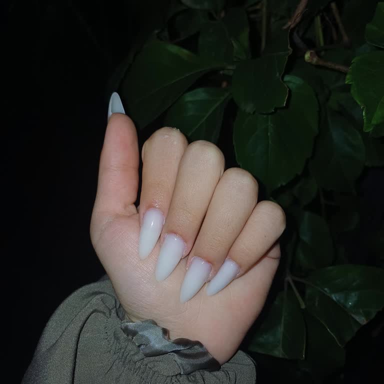 Gül Kozan Nail Art Bar Personelinin Saygısız Davranışı