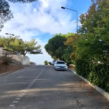 Umut Caddesi Ve 2317 Sokak’ta Yanmayan Sokak Lambaları Güvenlik Sorunu Yaratıyor