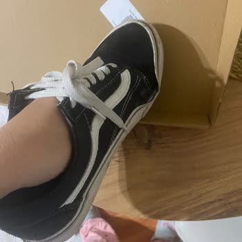SuperStep Vans Ayakkabısında Üretim Hatası Ve Mağazanın Kullanıcı Hatası Reddi