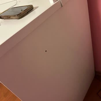 Montajdaki Eksik Vidalar Ve Ters Kapaklar Nedeniyle Çilek Mobilya'dan Şikayet