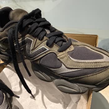 New Balance Ayakkabısında Renk Değişimi Ve Haksız Kullanıcı Hatası İddiası