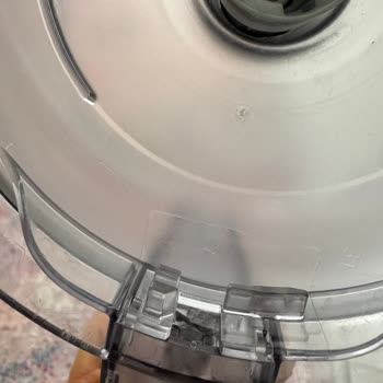 Bosch MCM3201B Hazne Çentik Kırılma Sorunu Tekrarlıyor Ve Ücretsiz Çözüm Bekliyor