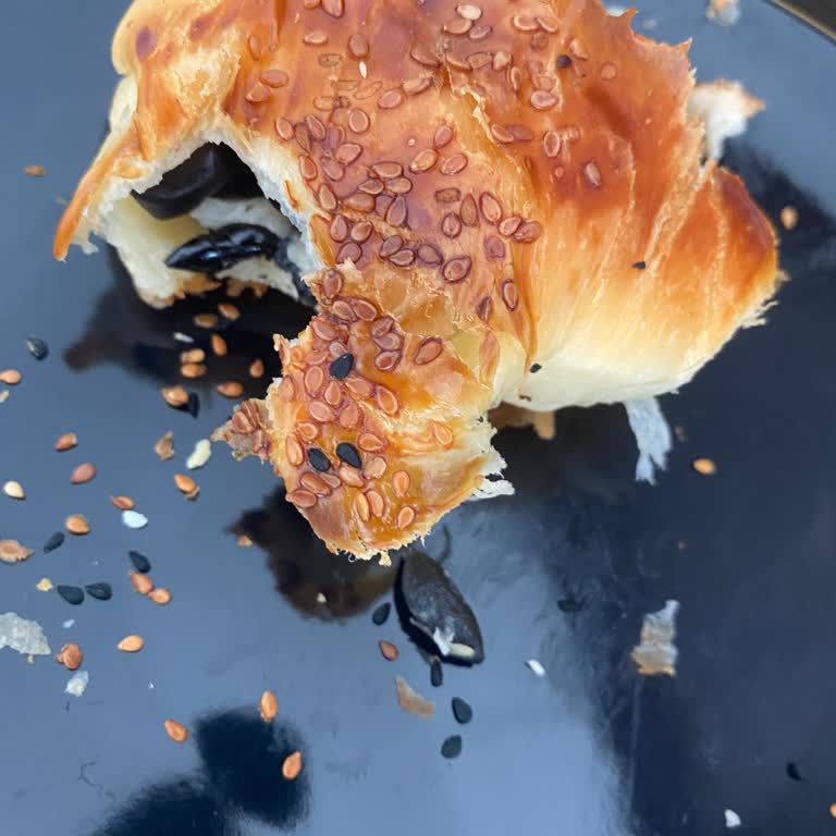 Zeytinli Açmada Çekirdek Nedeniyle Diş Kanaması Ve İade Talebi