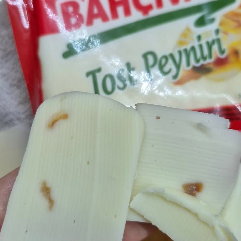 Tost Peynirinde Kahverengi Cisim Bulunması Ve İade Talebi