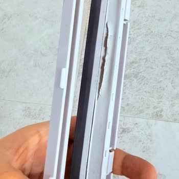 Roborock Q8 Max Pro Alt Fırça Kapağının Kendiliğinden Kırılması Garanti Kapsamında Değişim Talebi