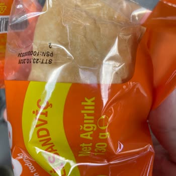 Hijyen Ve Gıda Güvenliği Sorunu: BİM'den Böcekli Hindi Füme Sandviç