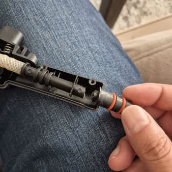 Pirantech Buharlı Temizleyicinin Kırılan Başlığı İçin Servis Yanıtı Gelmedi