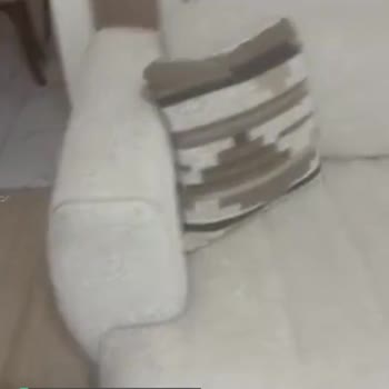 Bellona 1 Senelik Hiç Kullanılmayan Koltuk Süngerinin Kusma Yapması