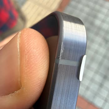 Açık Kutu Samsung A56 Telefonunda Teslim Anında Görülen Çizik Ve Darbe Şikayeti