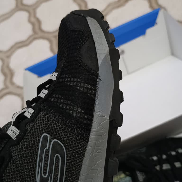 Değerli Skechers Ayakkabım Kesildi, Firma Cevapsız Ve Açıklama Yapmıyor