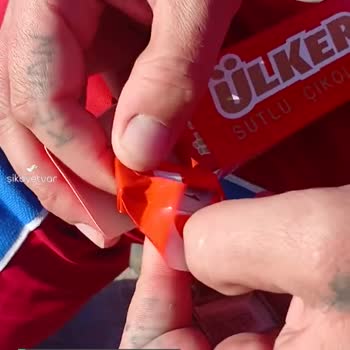 Ülker Napoliten Çikolata Aldım Ve Bozuk Çıktı!