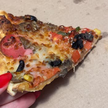 Domino’s Pizza’da Kıl Bulunması Ve İade Reddi