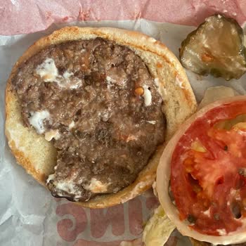 Burger King’de Isırılmış Köfte Ve Hijyen Sorunu