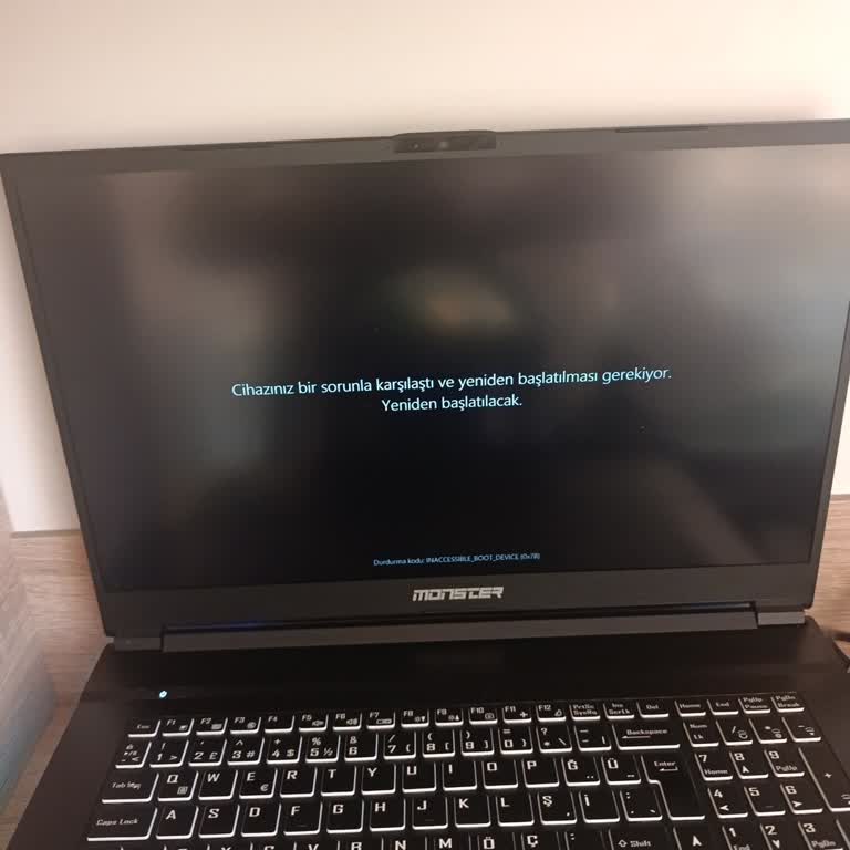Monster Notebook Servisinde Mavi Ekran Ve Kapanma Sorunu
