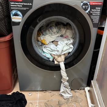 Arçelik Çamaşır Makinesinin Kapak Camının Patlaması Ve Aile Güvenliği Tehlikesi