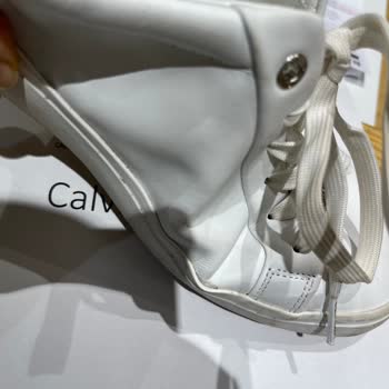 Kısa Sürede Deforme Olan Calvin Klein Ayakkabı İçin Tüketici Hatası İddiası Kabul Edilemez