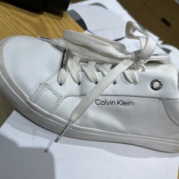 Kısa Sürede Deforme Olan Calvin Klein Ayakkabı İçin Tüketici Hatası İddiası Kabul Edilemez
