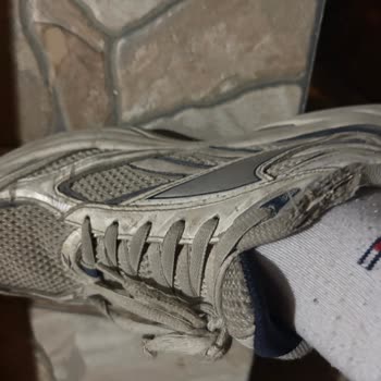 Reebok Ayakkabısının Kısa Sürede Dikiş Patlaması Ve Ücret İadesi Talebi