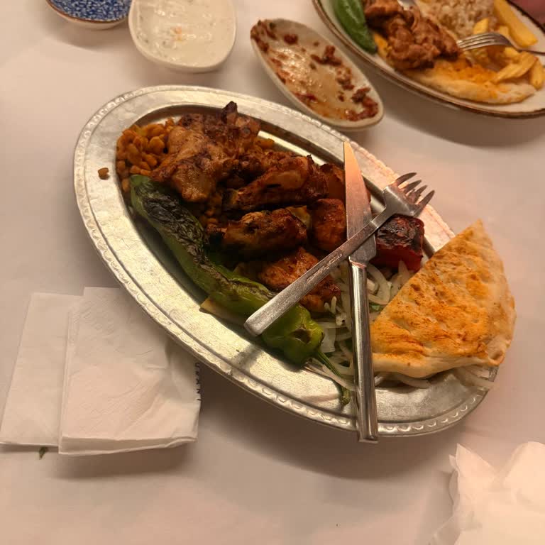 Salacak Restaurant’da Yüksek Fiyatlar Ve Küçük Porsiyonlar