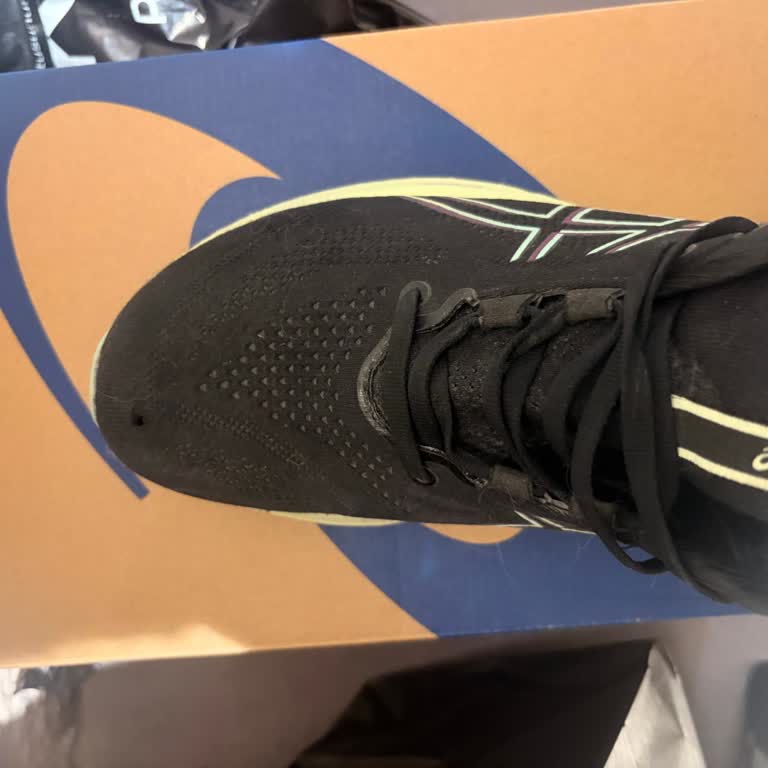 Asics Nimbus 26 Ayakkabısında 4 Kez Kullanım Sonrası Delik Ve Haksız Red