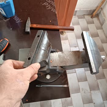 Ayıplı Mengene Kırıldı, Koçtaş İade Talebini Gerekçesiz Reddetti