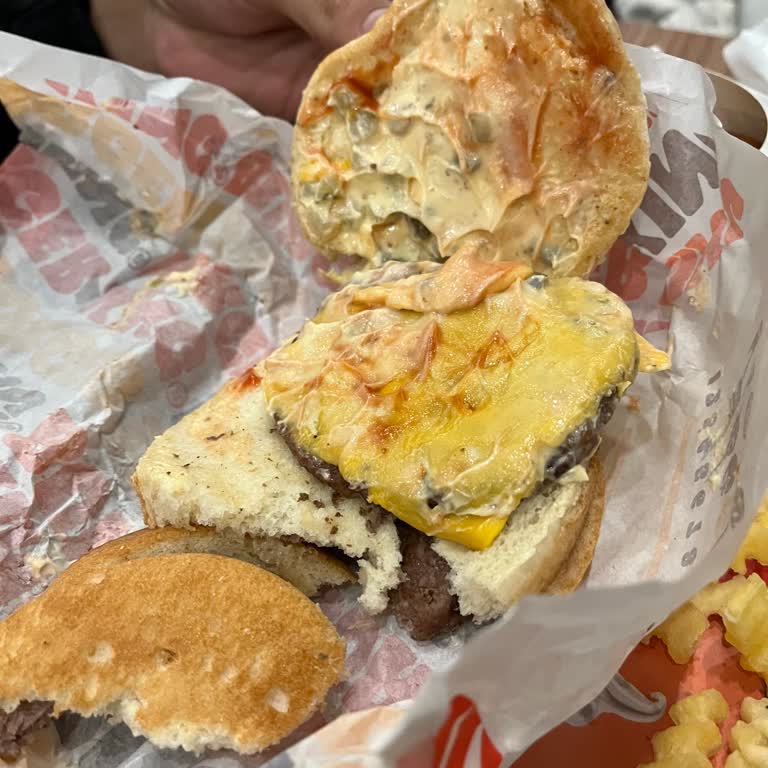 Soğuk Ve Dağılmış Hamburger İadesi Talebi