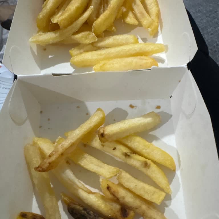 Mc Donald’s Gaziosmanpaşa Şubesinde Çürük Ve Yanık Patates Kızartması Sorunu