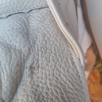 D'S Damat Salihli Mağazasında Üretim Hatası Olan Deri Ayakkabı İçin 6.000 TL İade Talebi