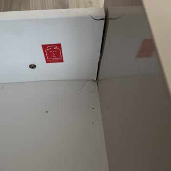 Kırık Ve Defolu Makyaj Masası Ve Gardırop Çekmeceleri İçin Tam Para İadesi Talebi