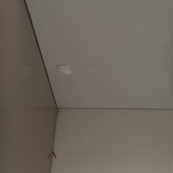 Kırık Ve Defolu Makyaj Masası Ve Gardırop Çekmeceleri İçin Tam Para İadesi Talebi