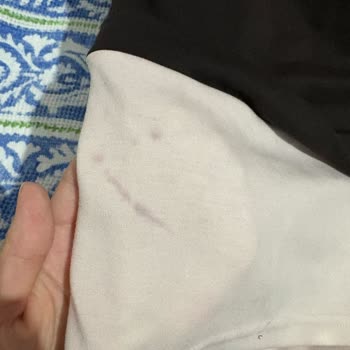 Düşük Sıcaklıkta Yıkamada Renk Kaçması Ve Boya Lekenin Gömlek Bölümünü Kaplaması