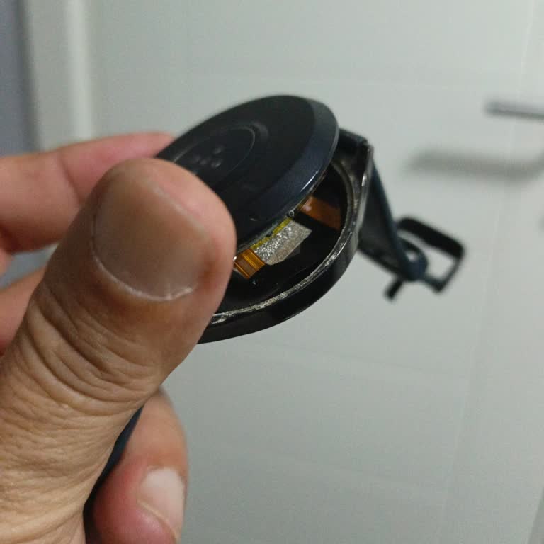Arka Kapak Kendiliğinden Açılan Tecno Akıllı Saatin Garantili Onarımı Reddedildi