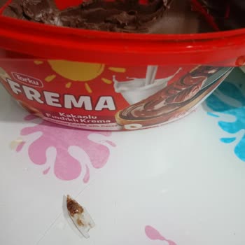 Kakaolu Fındık Kremasında Plastik Parça Bulunması Çocuk Sağlığını Tehdit Ediyor