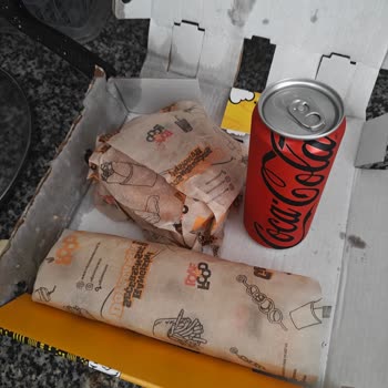 Kıl İçeren Burger Ve İade Reddi
