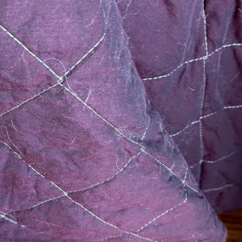 Yün Yastıklar Ve Yatak Pedi Ürünlerinde Dökülen Tüyler Ve İade Sürecindeki İletişimsizlik