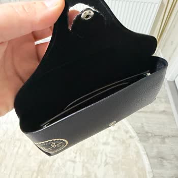 Boyner'den Alınan Rayban Gözlüğün Kılıfı Kısa Sürede Yırtıldı, Ücretsiz Değişim Talebi