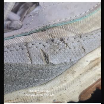 Skechers D'Lites Ayakkabıda Erken Deri Çatlamaları, Üretim Sorunu Ve İade Değişim Talebi