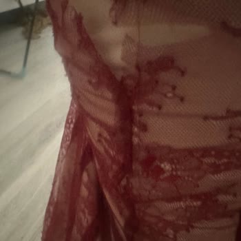 Dcey'den Kiralanan Elbisede Yırtık, Terzi Ücreti Ve İade Talebi